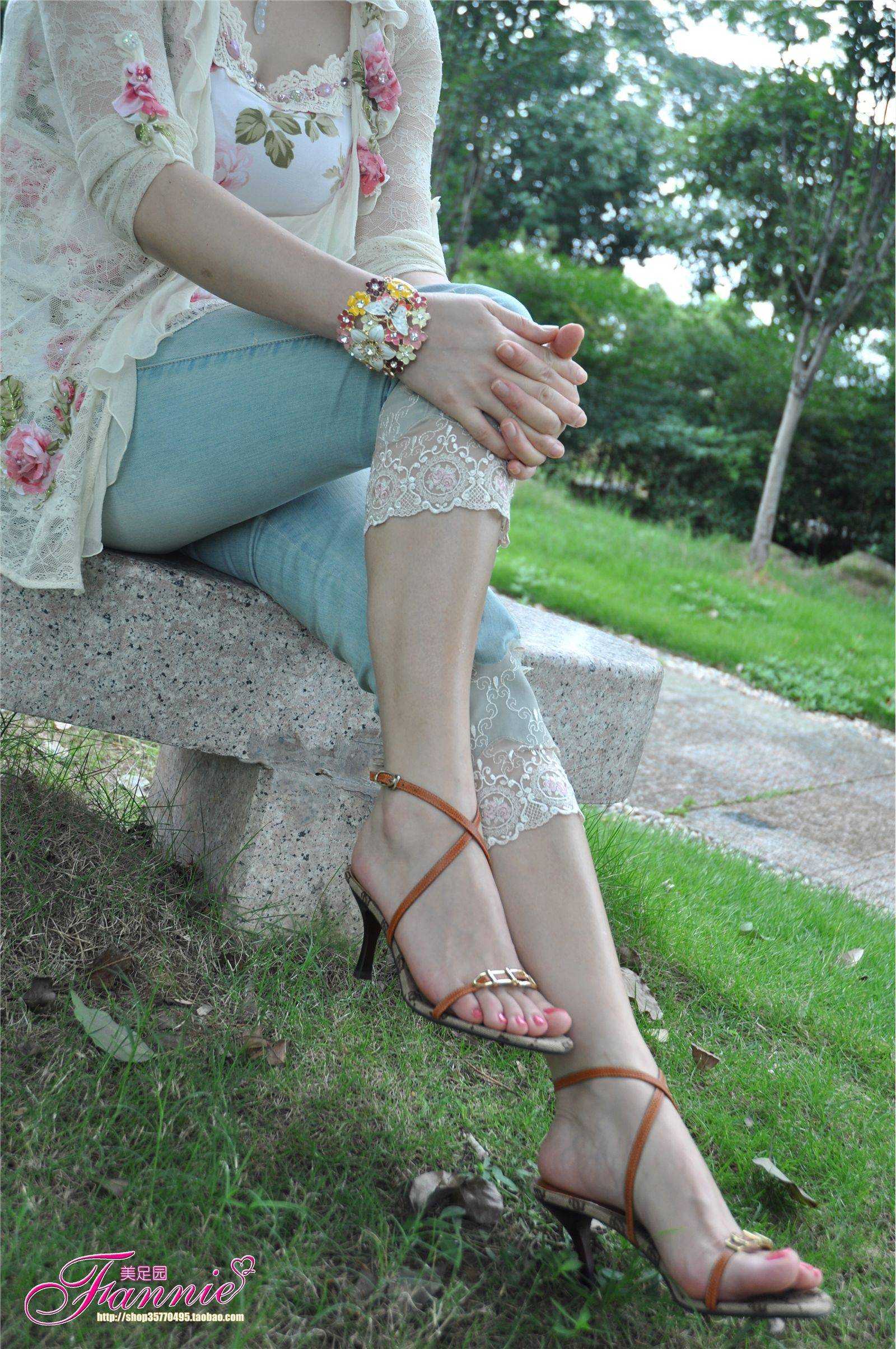 夏日阳光、细雨和微风（2） 芬妮高清丝足